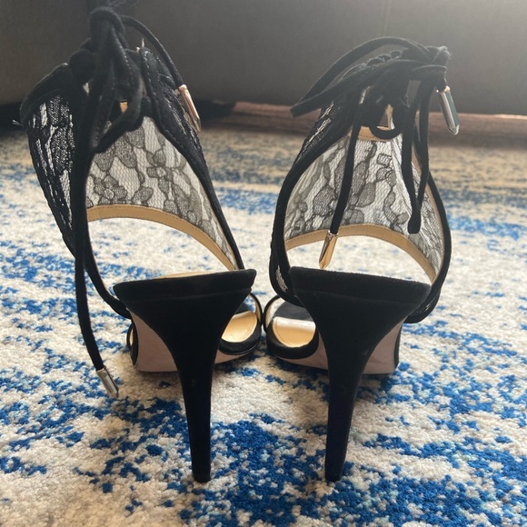 Ivanka Trump Lace Heels - Picture 4 of 5